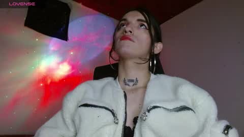 Snapshot of scarlett_crastrawberry chatting on April 26, 2:09 am scarlet online show from April 26, 2:09 am