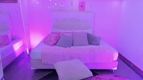 Scarlett  online show from April 22, 11:12 am