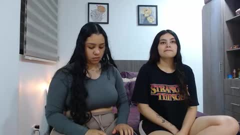 Scarlett and Jazmin online show from February 19, 9:38 am