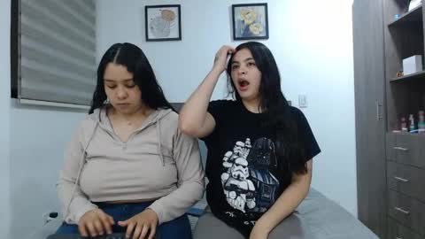 Scarlett and Jazmin online show from June 9, 9:43 am