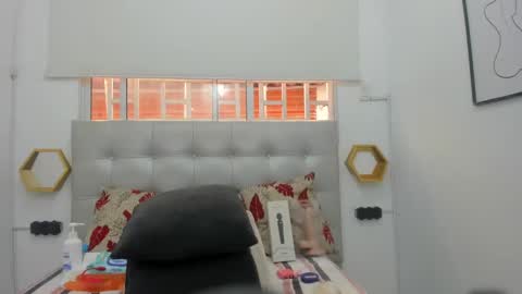 scarlett_fox20 online show from October 3, 12:57 pm