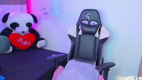 Snapshot of scarlett_luv chatting on February 12, 8:16 am Kim online show from February 12, 8:16 am