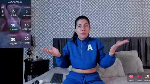 Scarlett online show from December 12, 1:49 pm