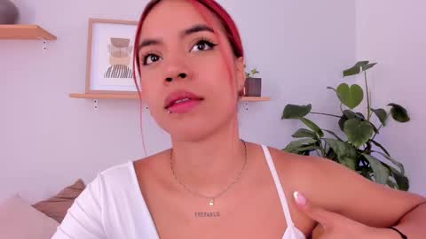 Snapshot of scarlett_morgan_ chatting on February 22, 2:39 am Scarlett Morgan online show from February 22, 2:39 am