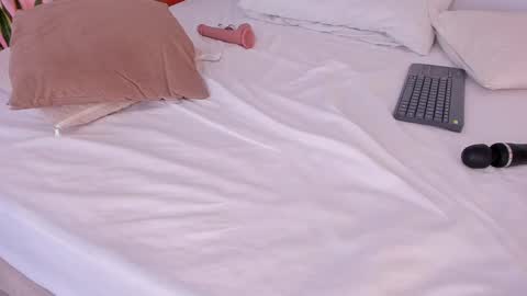 Snapshot of scarlett_morgan_ chatting on March 1, 11:15 pm Scarlett Morgan online show from March 1, 11:15 pm