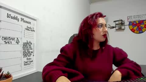 Snapshot of scarlett_sen chatting on December 23, 1:56 pm Mistress Scarlett online show from December 23, 1:56 pm