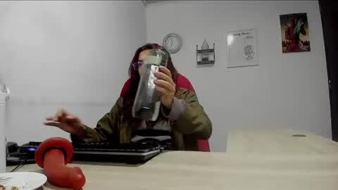 Snapshot of scarlett_sen chatting on February 18, 3:43 pm Mistress Scarlett online show from February 18, 3:43 pm