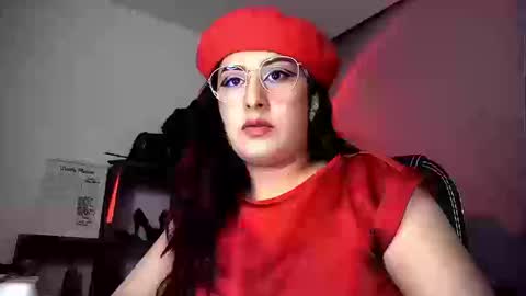 Snapshot of scarlett_sen chatting on September 13, 3:01 pm Mistress Scarlett online show from September 13, 3:01 pm