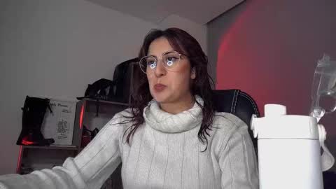 Snapshot of scarlett_sen chatting on September 17, 3:57 pm Mistress Scarlett online show from September 17, 3:57 pm