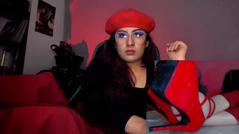 Snapshot of scarlett_sen chatting on September 20, 3:13 pm Mistress Scarlett online show from September 20, 3:13 pm