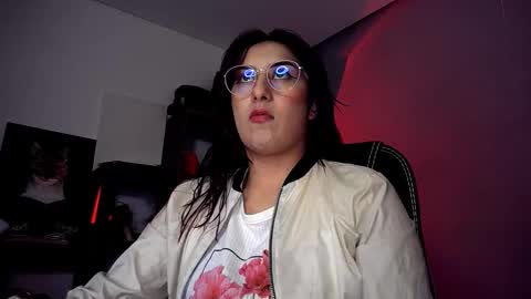 Snapshot of scarlett_sen chatting on September 25, 3:27 pm Mistress Scarlett online show from September 25, 3:27 pm