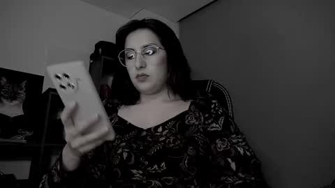 Snapshot of scarlett_sen chatting on September 27, 3:06 pm Mistress Scarlett online show from September 27, 3:06 pm