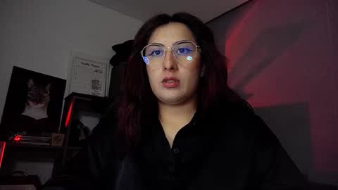 Snapshot of scarlett_sen chatting on October 2, 2:02 pm Mistress Scarlett online show from October 2, 2:02 pm