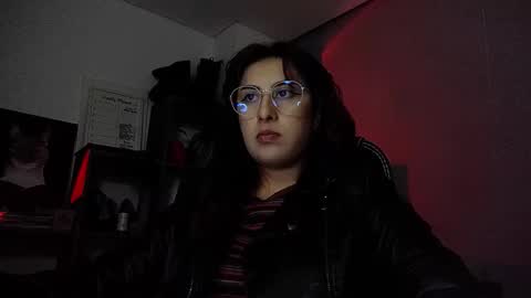 Snapshot of scarlett_sen chatting on October 3, 2:14 pm Mistress Scarlett online show from October 3, 2:14 pm