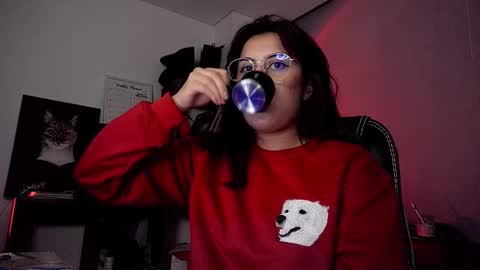 Snapshot of scarlett_sen chatting on October 17, 2:30 pm Mistress Scarlett online show from October 17, 2:30 pm