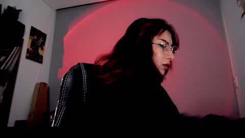 Snapshot of scarlett_sen chatting on October 20, 2:17 pm Mistress Scarlett online show from October 20, 2:17 pm