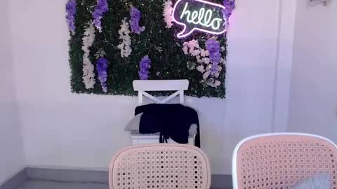 Snapshot of scarlett_sofia69 chatting on February 8, 8:31 am    online show from February 8, 8:31 am