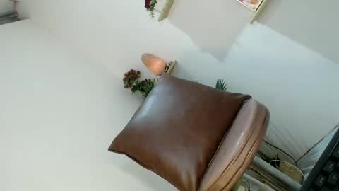    online show from April 8, 5:29 am