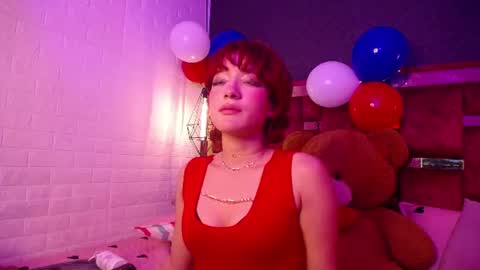 Snapshot of scarlett_squerit chatting on July 9, 3:27 pm scarlett_squerit online show from July 9, 3:27 pm