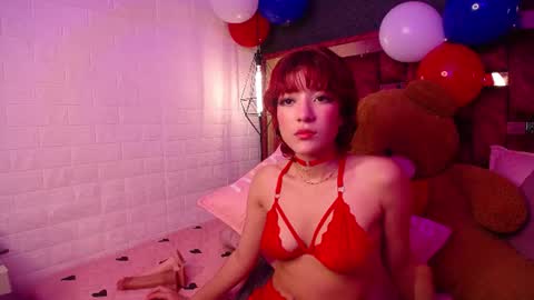 Snapshot of scarlett_squerit chatting on July 10, 4:53 pm scarlett_squerit online show from July 10, 4:53 pm
