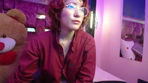 Snapshot of scarlett_squerit chatting on July 28, 9:14 pm scarlett_squerit online show from July 28, 9:14 pm