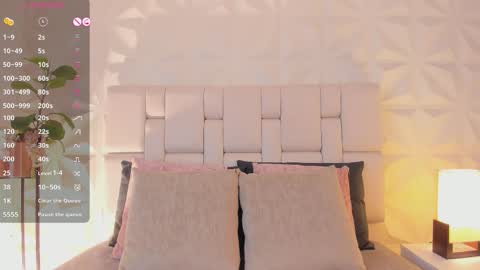     online show from February 4, 11:49 am