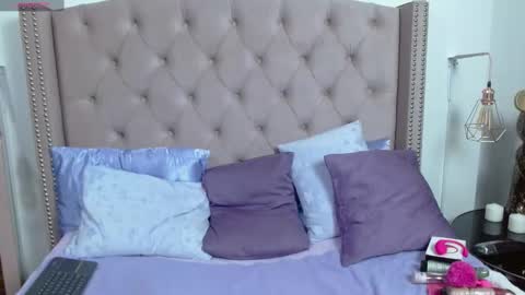 scarlettbooty online show from March 11, 6:32 am