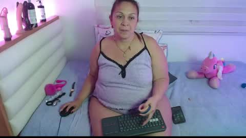 scarlettbooty online show from April 19, 9:52 am