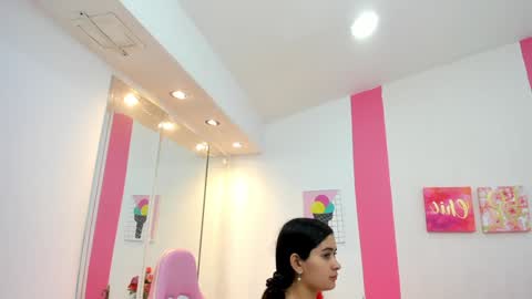 Snapshot of scarlette_15 chatting on December 28, 6:17 am Scarlette online show from December 28, 6:17 am