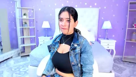 Snapshot of scarlette_15 chatting on October 11, 3:39 am Scarlette online show from October 11, 3:39 am