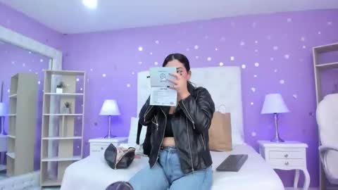 Scarlette  online show from November 15, 3:15 am