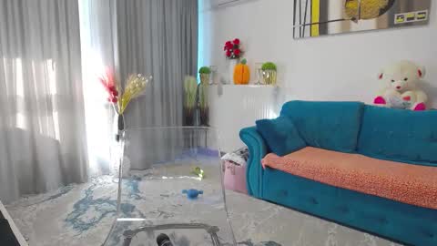 Snapshot of scarlettemptations chatting on October 30, 6:37 am Scarlett online show from October 30, 6:37 am