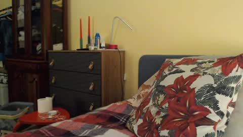 Snapshot of scarlettford chatting on December 12, 3:16 pm Scarlett online show from December 12, 3:16 pm