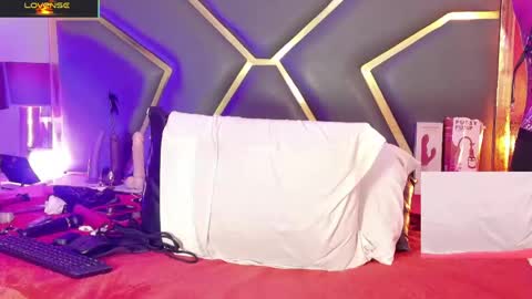 Snapshot of scarletthott1 chatting on May 11, 2:45 pm Scarlett Hot online show from May 11, 2:45 pm