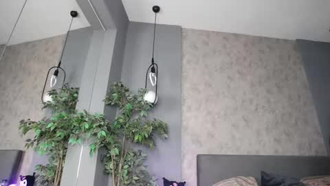 scarlettjakobs online show from March 19, 6:17 am