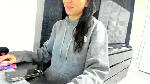 scarlettjennerr online show from March 17, 4:28 am