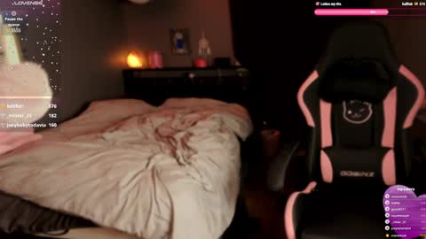 Scarlett Your petite pet online show from January 10, 8:40 am