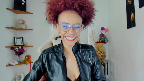 Snapshot of scarlettmalbec chatting on December 3, 10:29 pm Scarlett online show from December 3, 10:29 pm