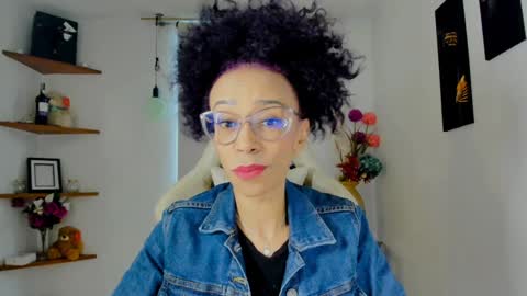 Snapshot of scarlettmalbec chatting on December 12, 10:31 pm Scarlett online show from December 12, 10:31 pm