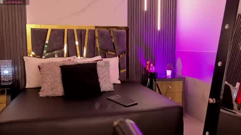 scarlettorres online show from April 21, 1:42 am