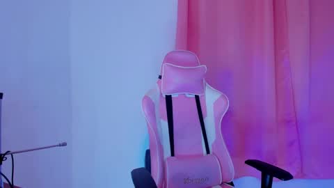 chloe online show from December 30, 4:20 am