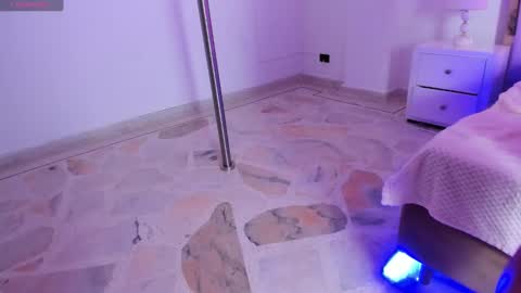 Scarlett Ross  online show from February 19, 6:32 pm