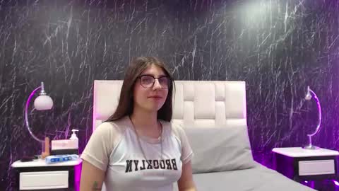 Scarlet online show from December 17, 7:42 pm