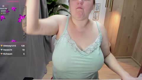 Scarlett online show from December 10, 8:40 am