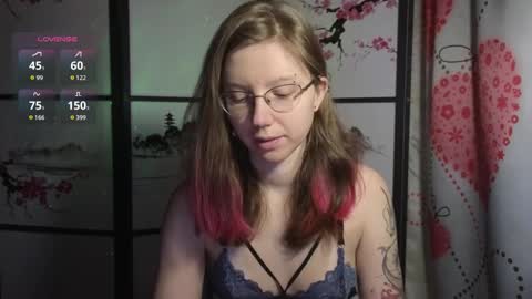 Snapshot of scarlettsrose chatting on October 17, 12:19 pm Scarlett online show from October 17, 12:19 pm