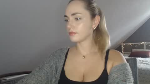 ScarlettxBlonde online show from July 21, 6:27 am