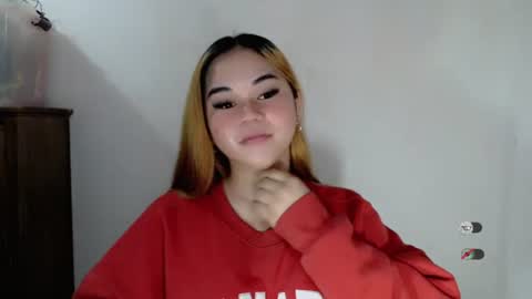 Snapshot of scarletvamp chatting on November 4, 1:05 am scarletvamp online show from November 4, 1:05 am