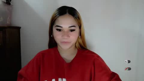 Snapshot of scarletvamp chatting on November 9, 1:37 am scarletvamp online show from November 9, 1:37 am