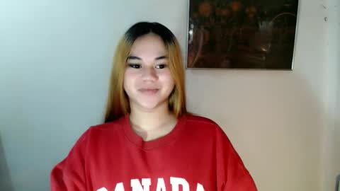 Snapshot of scarletvamp chatting on December 13, 10:26 pm scarletvamp online show from December 13, 10:26 pm