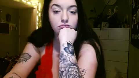 scarletxrae online show from March 13, 4:08 am